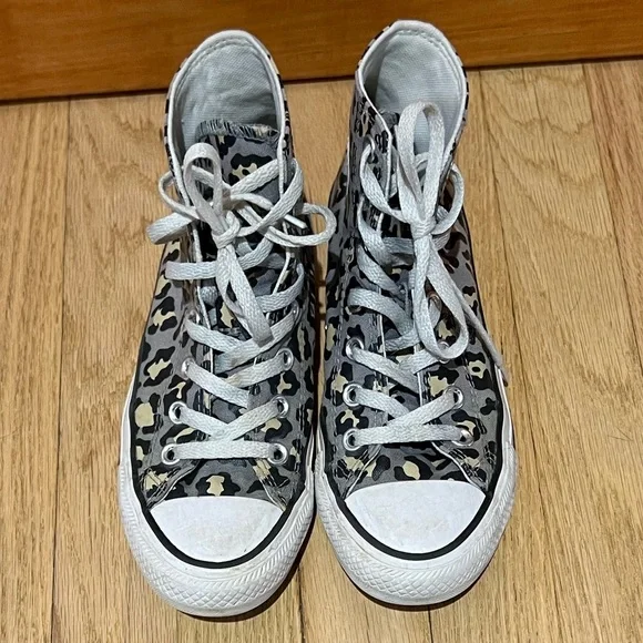 Converse Chuck Taylor Leopard High Tops - Picture 3 of 9